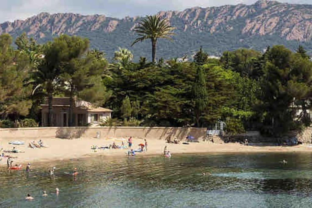 Boreal 4 Pax Bord De Mer Apartment Saint-Raphaël Exterior foto